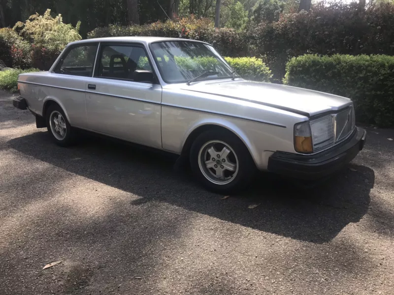 Volvo 240 gt